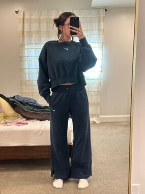 Nike Black Wide-Leg Sweatpants Set with Swoosh